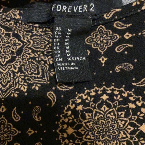 Boho short sleeve body suit with button closure - Picture 2 of 5